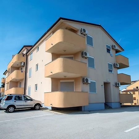 Apartment Frlan ลิทซ์ยัน ภายนอก รูปภาพ